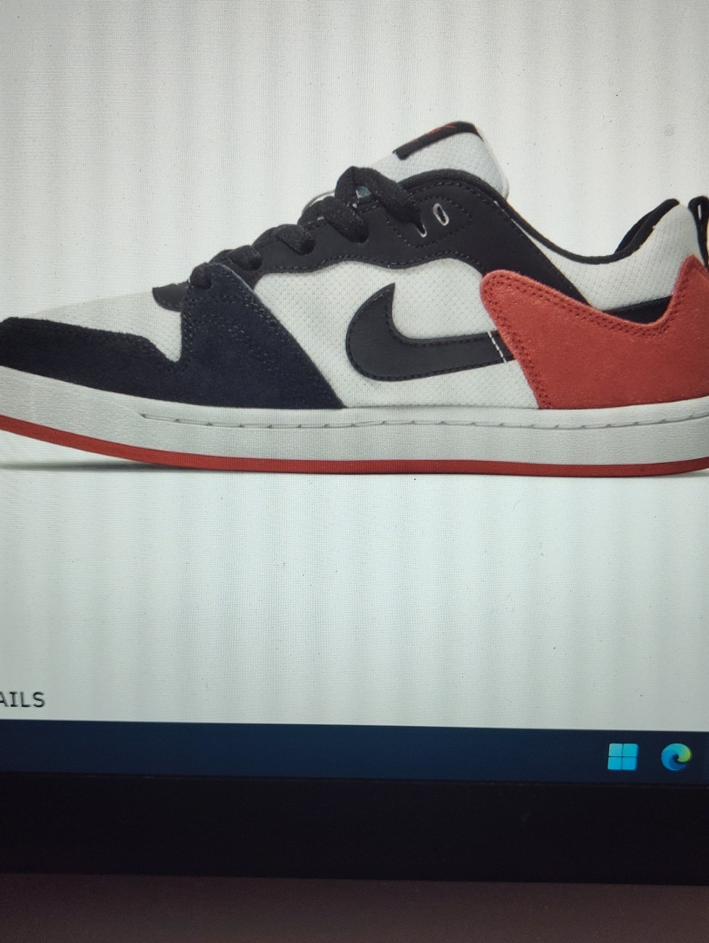 Nike SB ALLEYOOP 'Black Toe' CJ0882-102 Low-Top Sneaker - BNIB Size 11 Nice